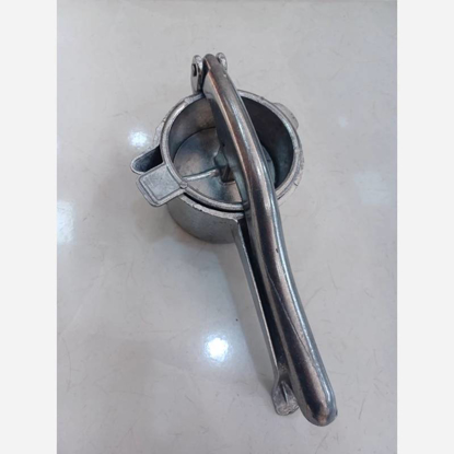 تصویر از اب انارگیری پایه دار