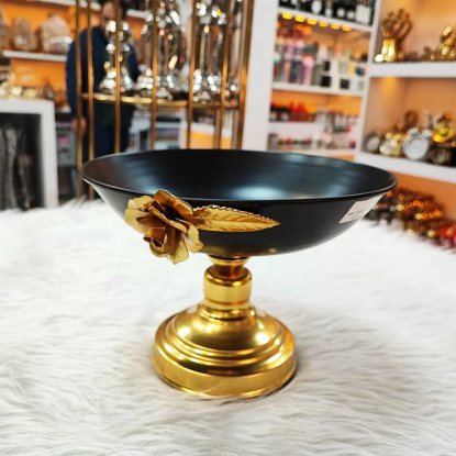 تصویر از میوه گل رز