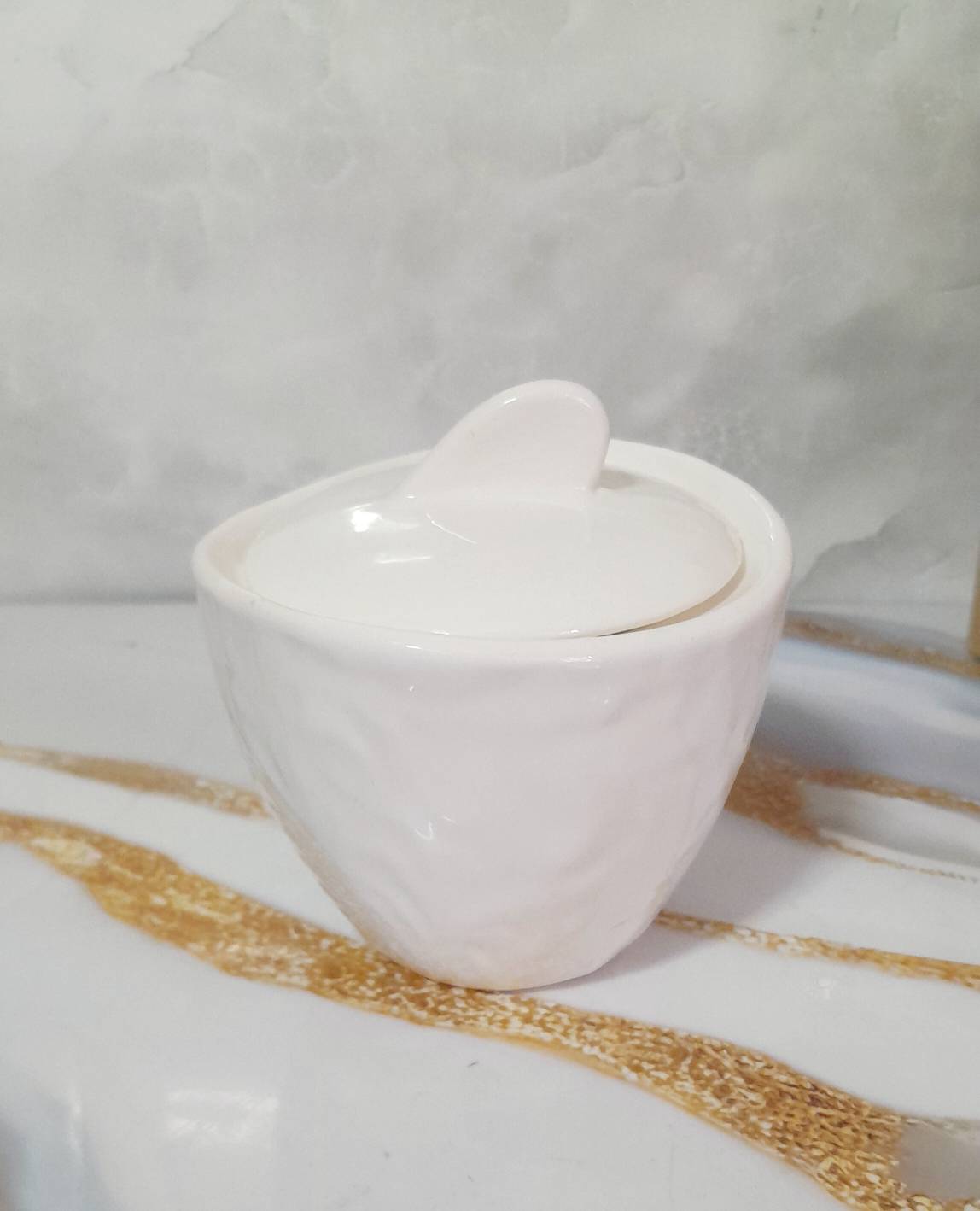 تصویر از قندان موجی