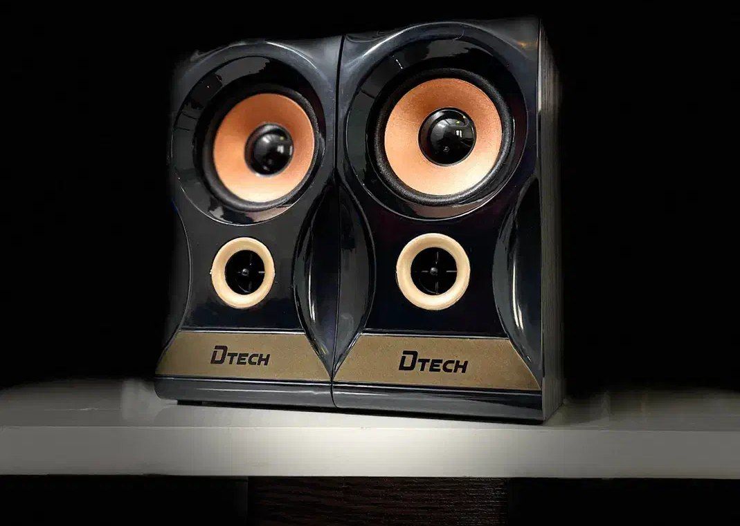 تصویر از اسپیکر دوتیکه لپتاپی V5