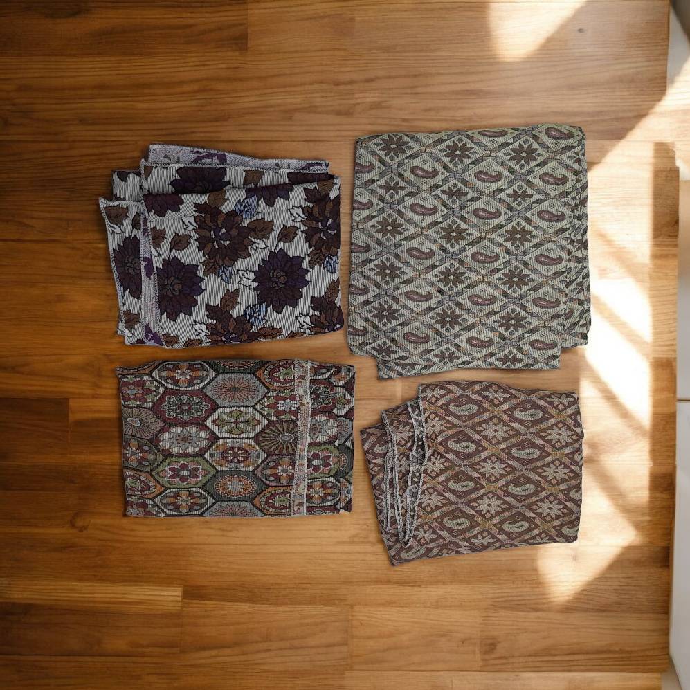 تصویر از زیرسفره جاجیم