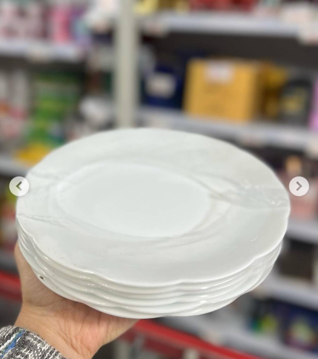 تصویر از پیش دستی نیلوفرسفید